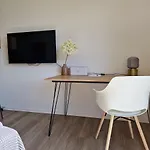 Apartment Green-building *